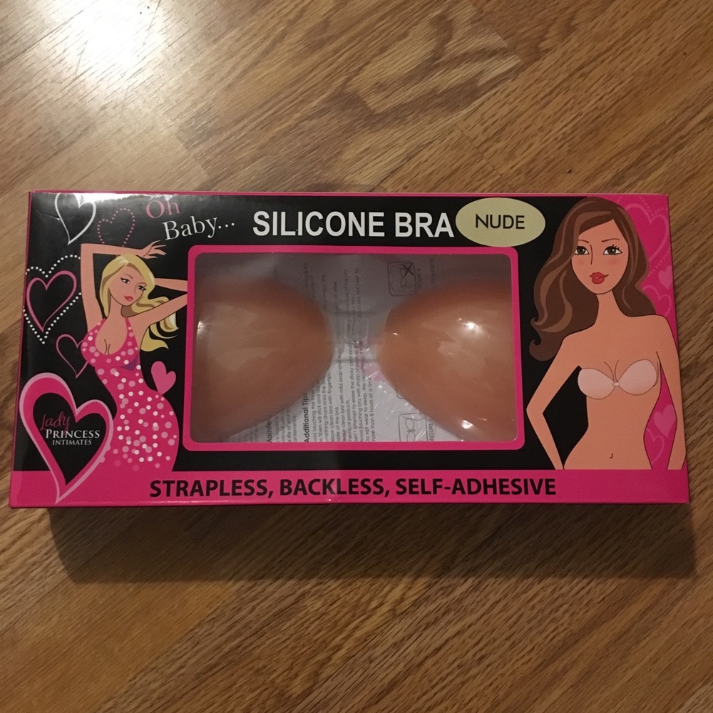 NWT gel strapless backless adhesive bra B cup